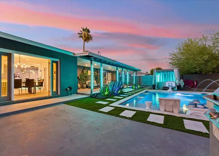 Luxe Retreat Holiday home