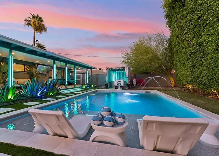 Holiday home Luxe Retreat