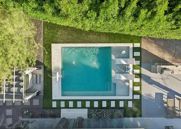 Luxe Retreat *